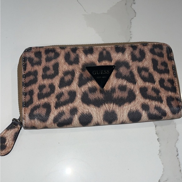 Womens Not Used Leopard Print Vintage Guess Wallet - Picture 10 of 11